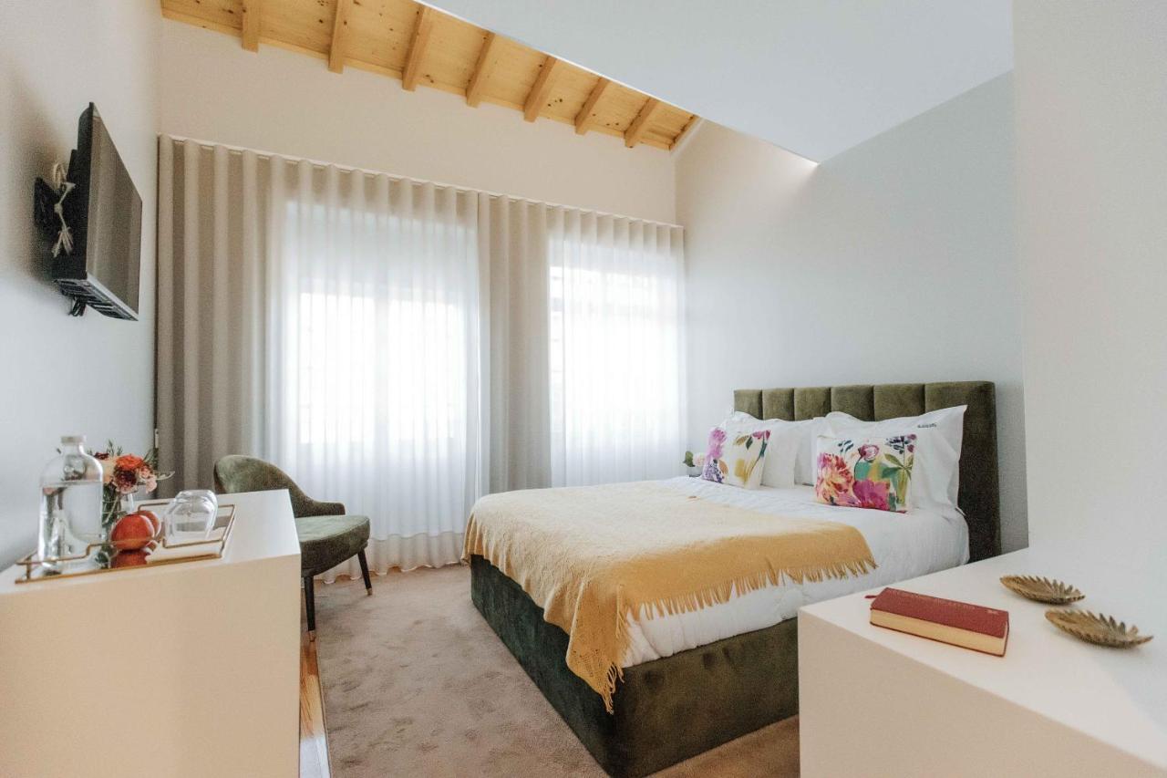 Trovador Guest House กิมาไรส์ ภายนอก รูปภาพ