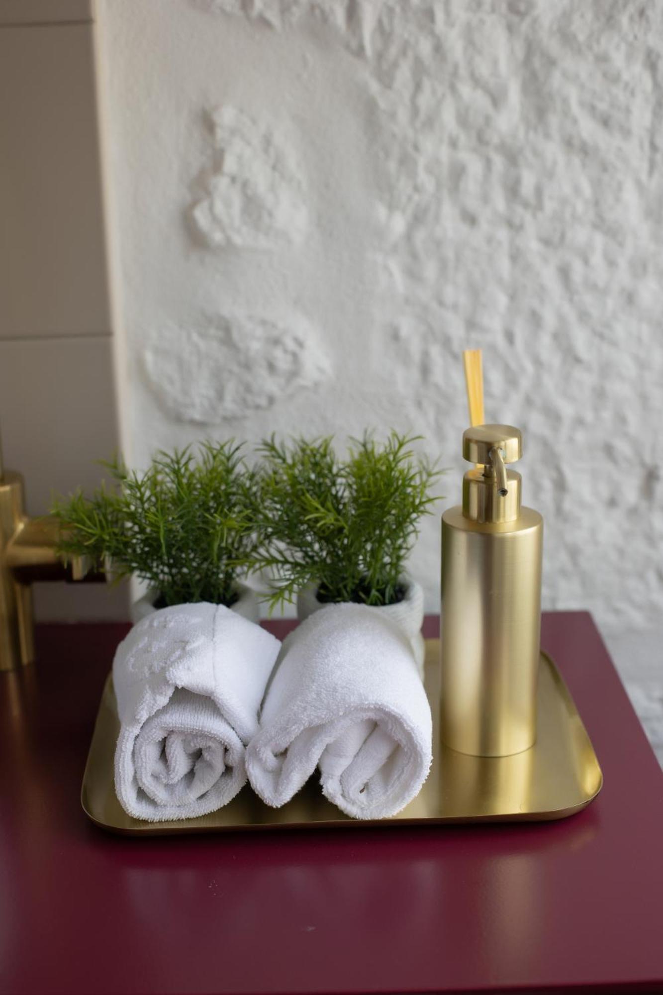 Trovador Guest House กิมาไรส์ ภายนอก รูปภาพ