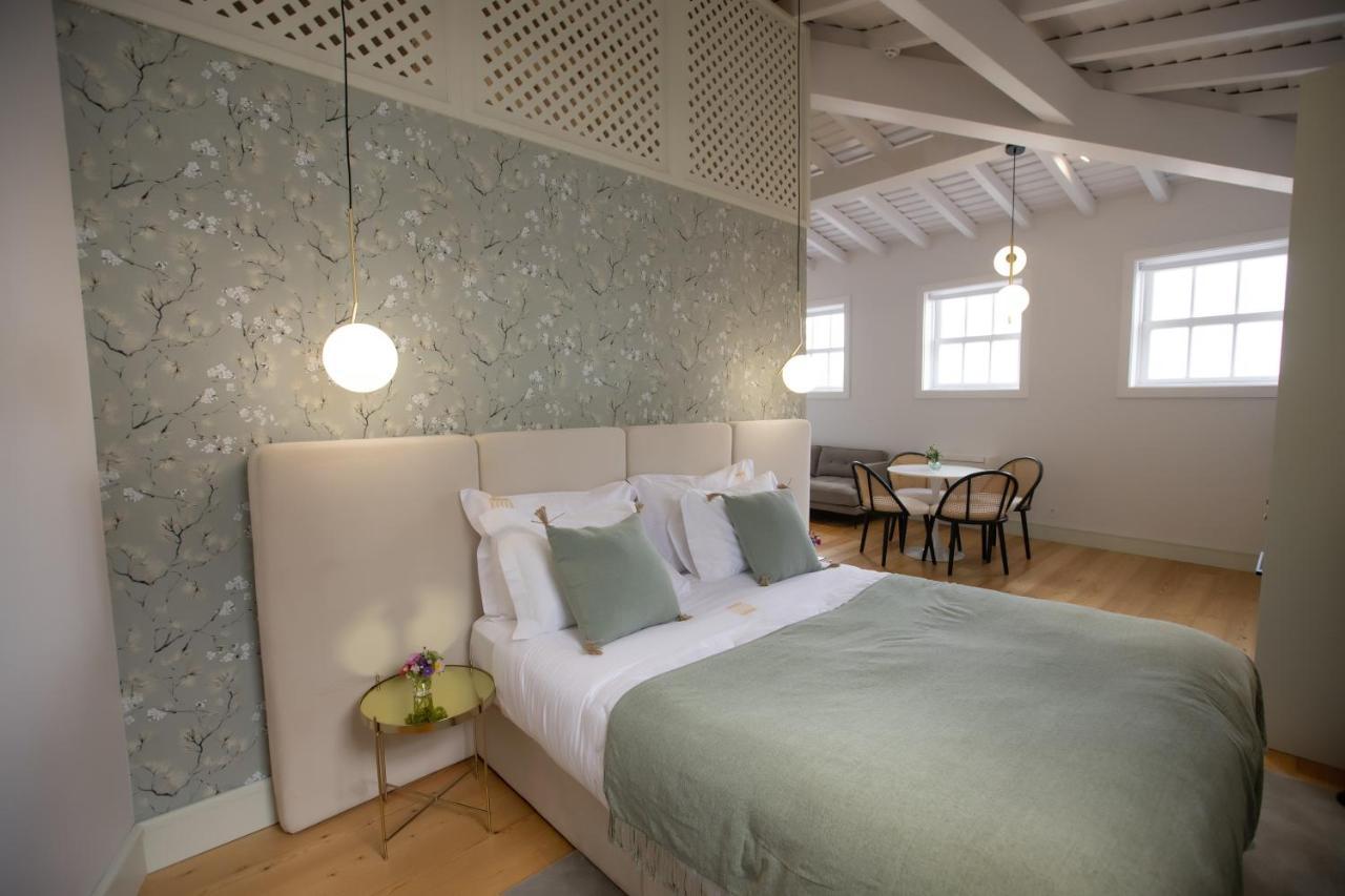 Trovador Guest House กิมาไรส์ ภายนอก รูปภาพ