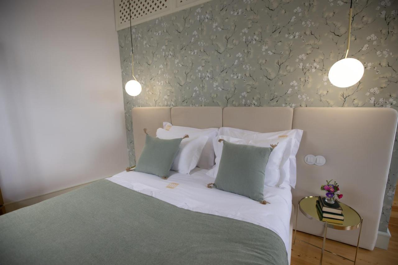 Trovador Guest House กิมาไรส์ ภายนอก รูปภาพ