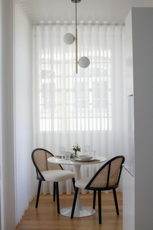 Trovador Guest House กิมาไรส์ ภายนอก รูปภาพ