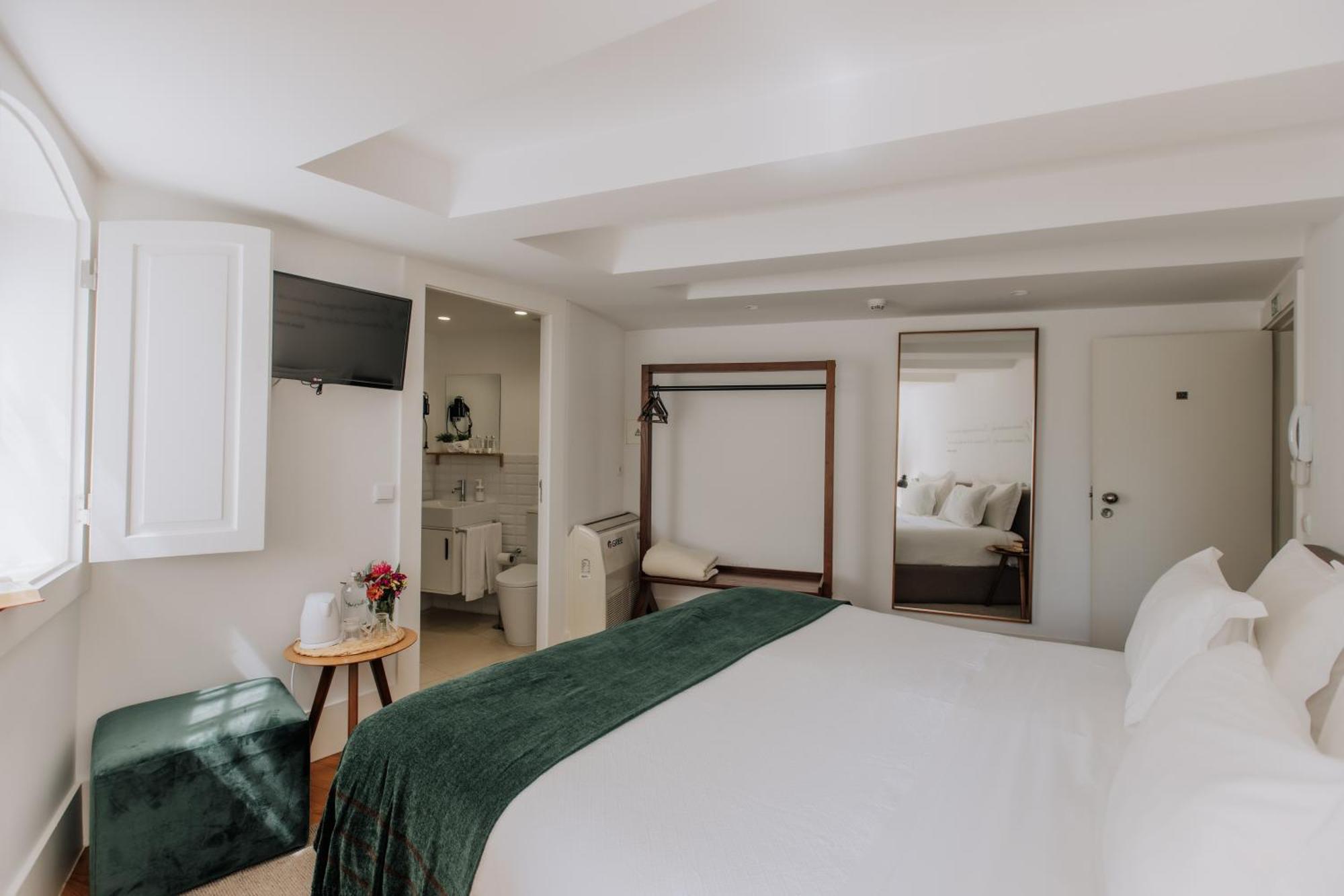 Trovador Guest House กิมาไรส์ ภายนอก รูปภาพ